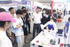 从机械人到智能工场2025武汉智能工业从动化机械